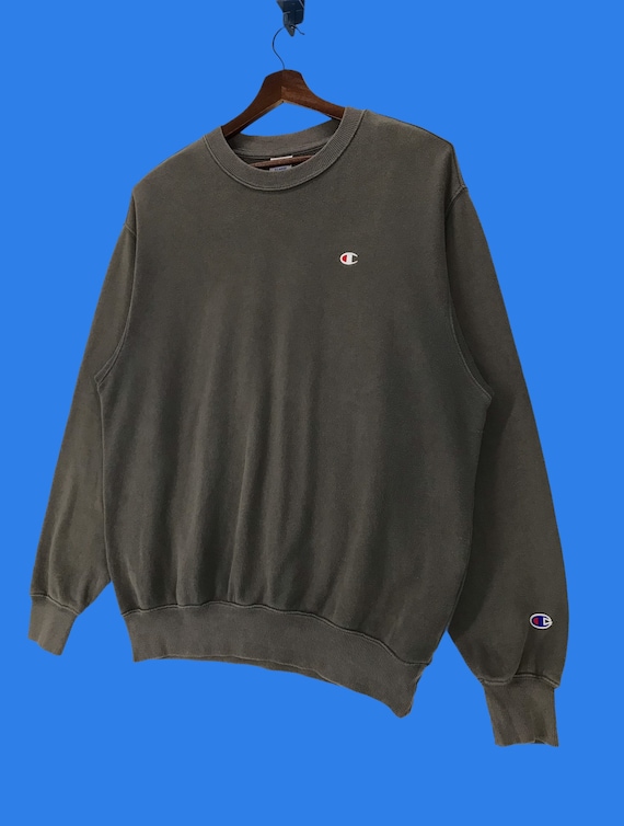 champion crewneck small logo