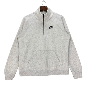 Nike Sweatshirt Half Zip Small Logo  Nike Swoosh Streetwear Fashion Pullover Size Medium