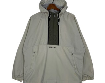 Vintage Nike Small Logo Windbreaker