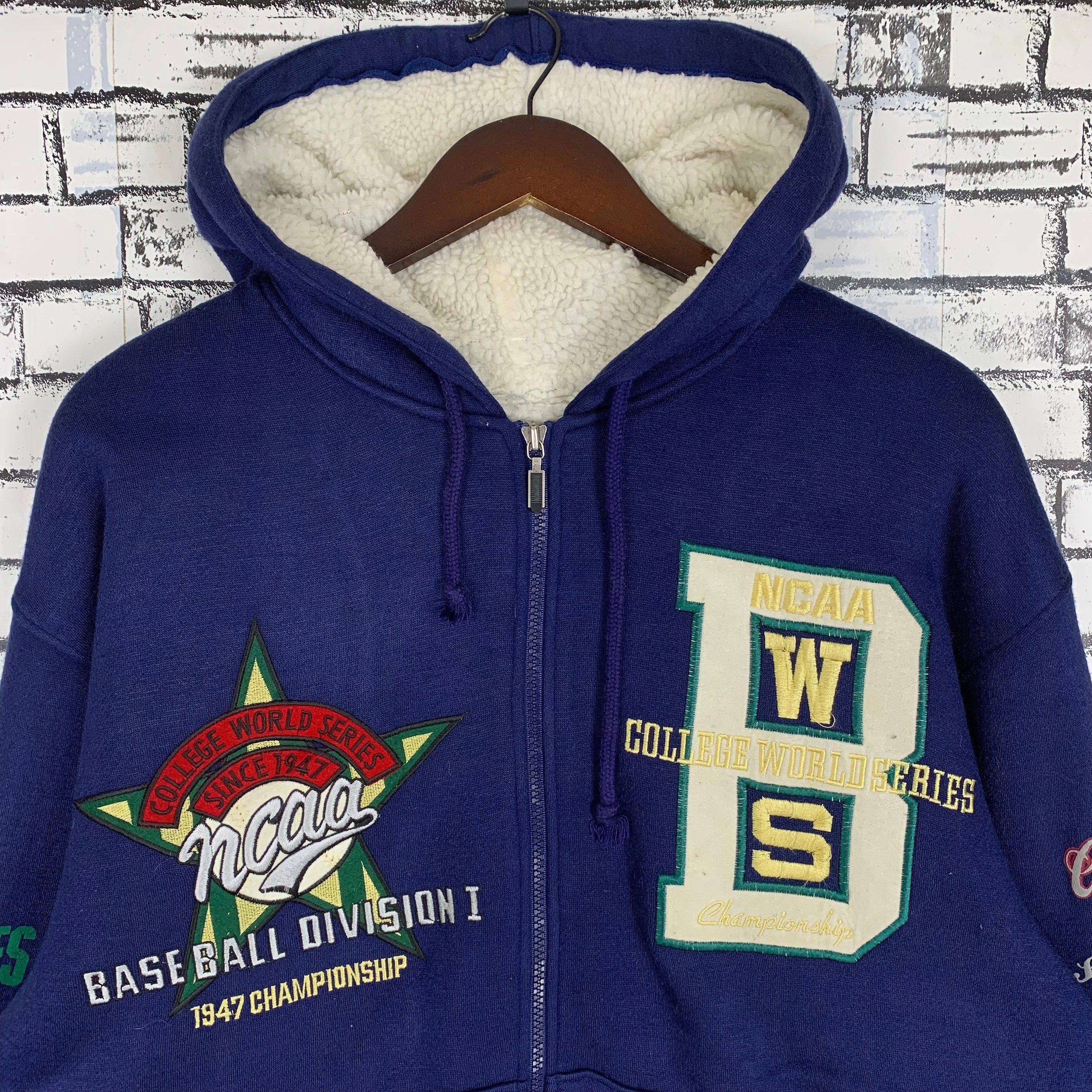 Vintage Ncaa College World Series Baseball Championship Zipper