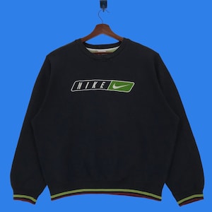 RARE!! Vintage 90s Nike Big Logo Embroidery Spellout Sweatshirt Nike Streetwear Fashion Medium Size Vintage Sweatshirt.