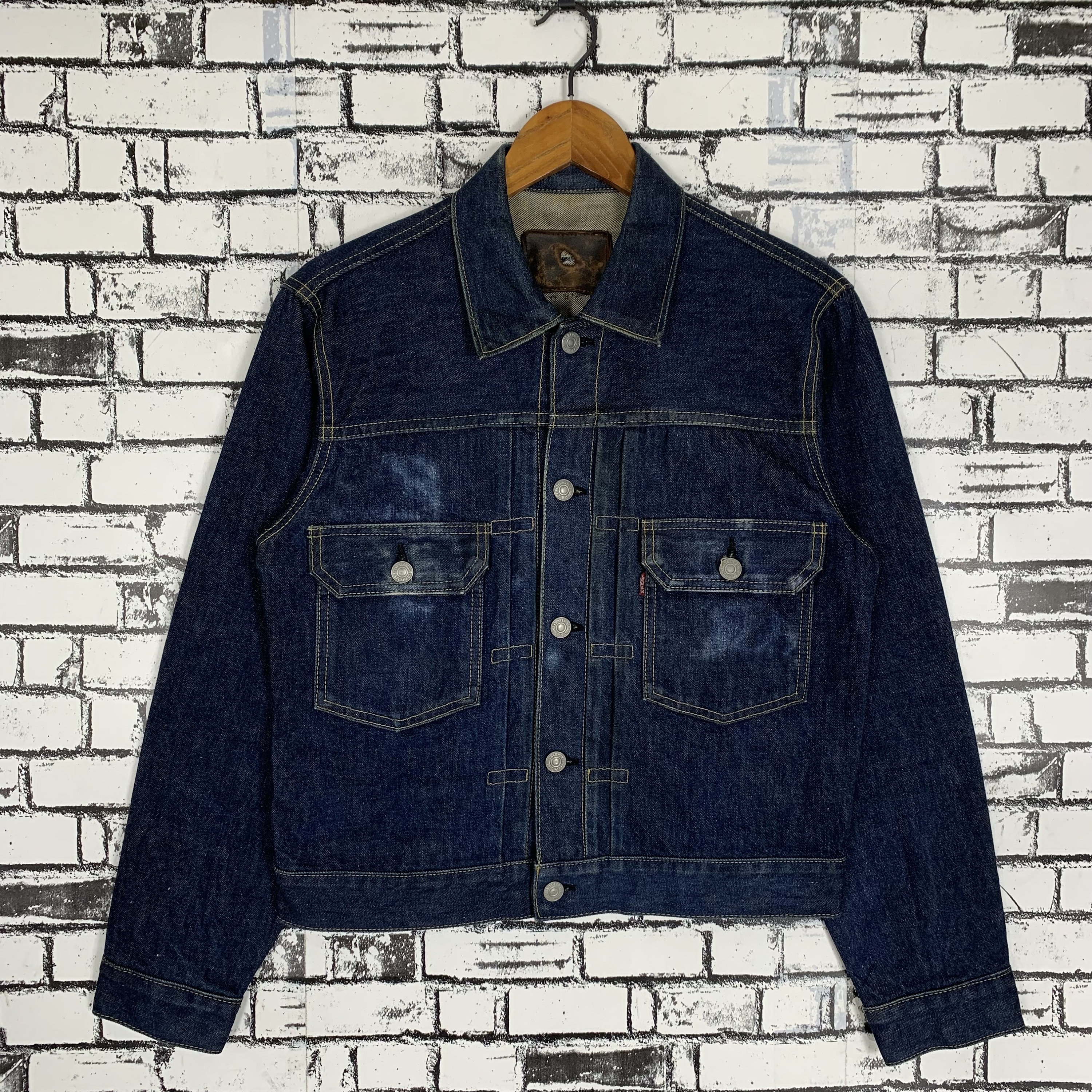 2冊セットLEVI’S VINTAGE DENIM JACKETS Vintage Levi's Denim Jacket Size: 42 (Blank Red Tab