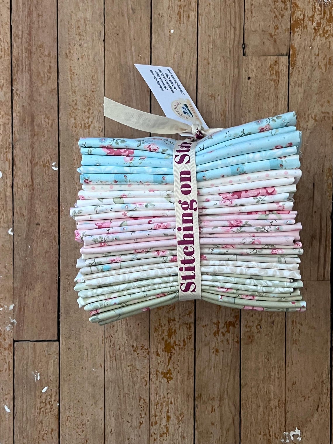 Fabric Riddle Abide Fat Quarter Bundle, Brenda Riddle Fabric, 20 Fat Quarters, Floral ...
