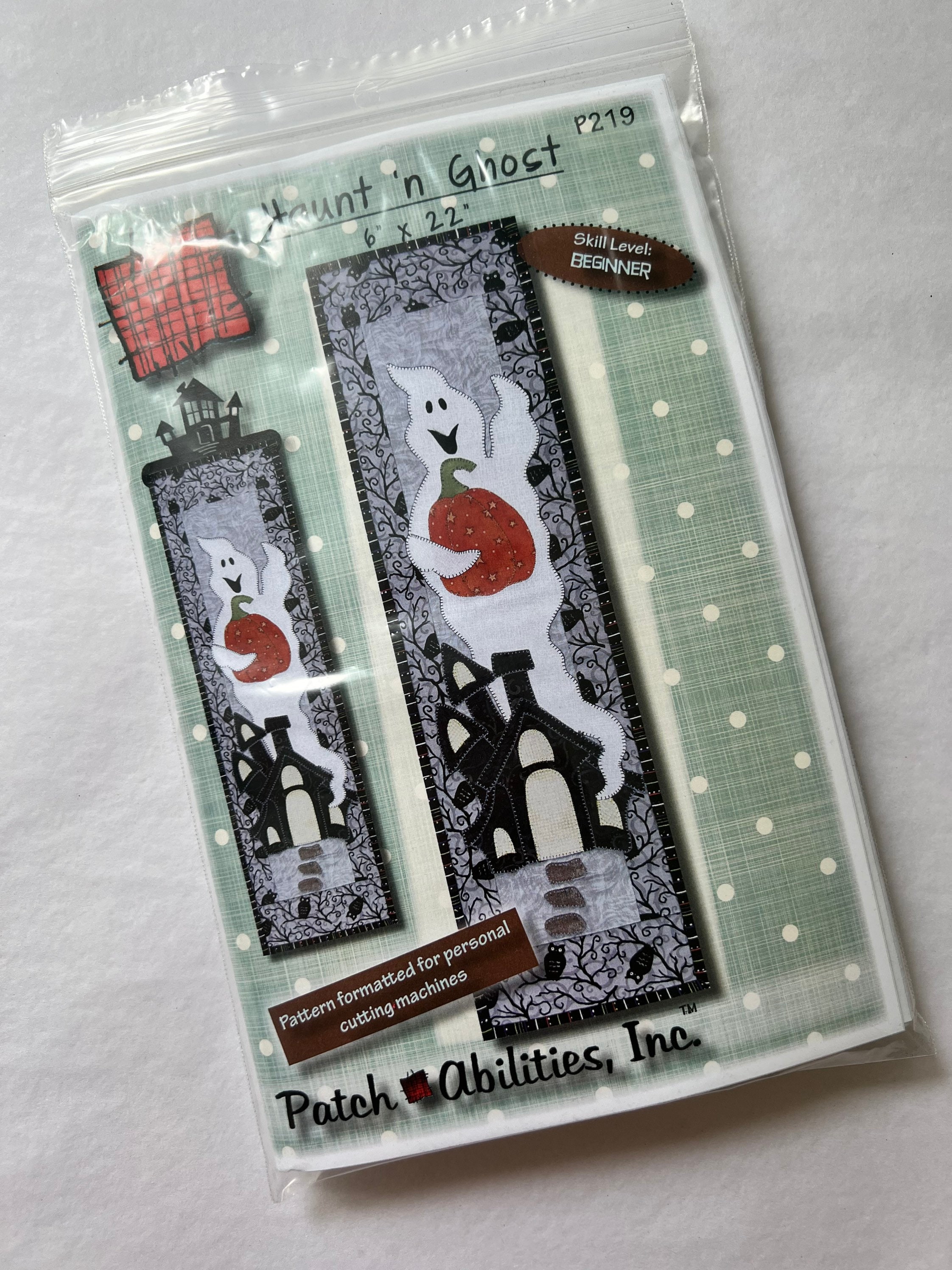 Halloween Quilt Kit, Wall Hanging Quilt Kit, Haunt 'n Ghost Mini Quilt