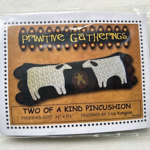 Two of a Kind Pincushion Kit, Wool Applique Pincushion, Sewing Kit, Primitive Gatherings Sewing Kit, Sheep Pinkeep