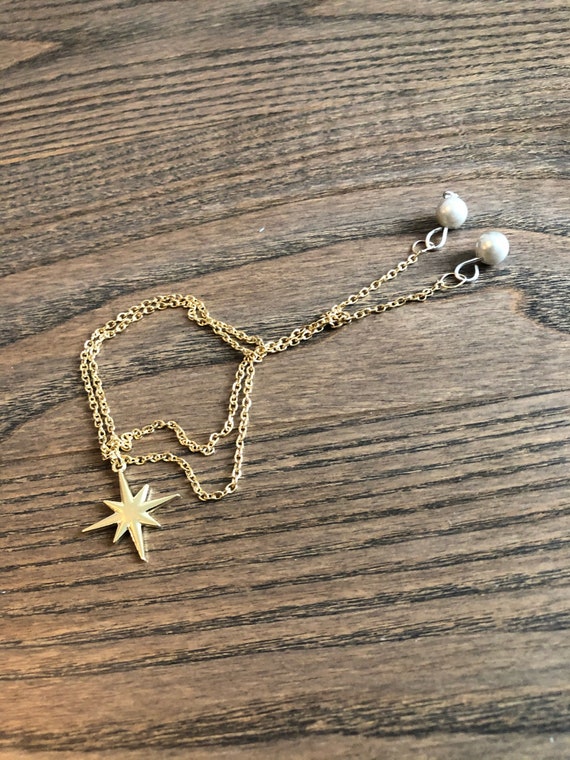 String store pull bracelet