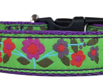 Flower Bloom on Green Ribbon Dog Collar (Sm)
