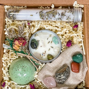 Taurus Crystal Gift Set, Taurus Crystal Box, Taurus Gift, Taurus Candle, Crystal Set for Taurus, Taurus Crystals