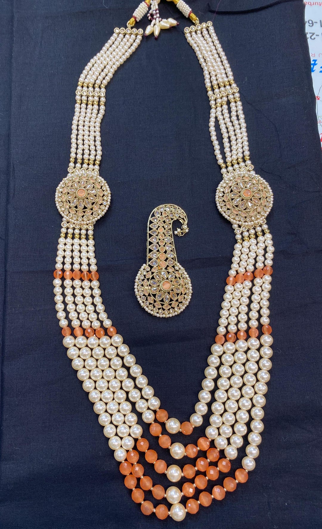 White Crescent Motif Kalgi With Encrusted Kundan And Pearl Drops main image 0
