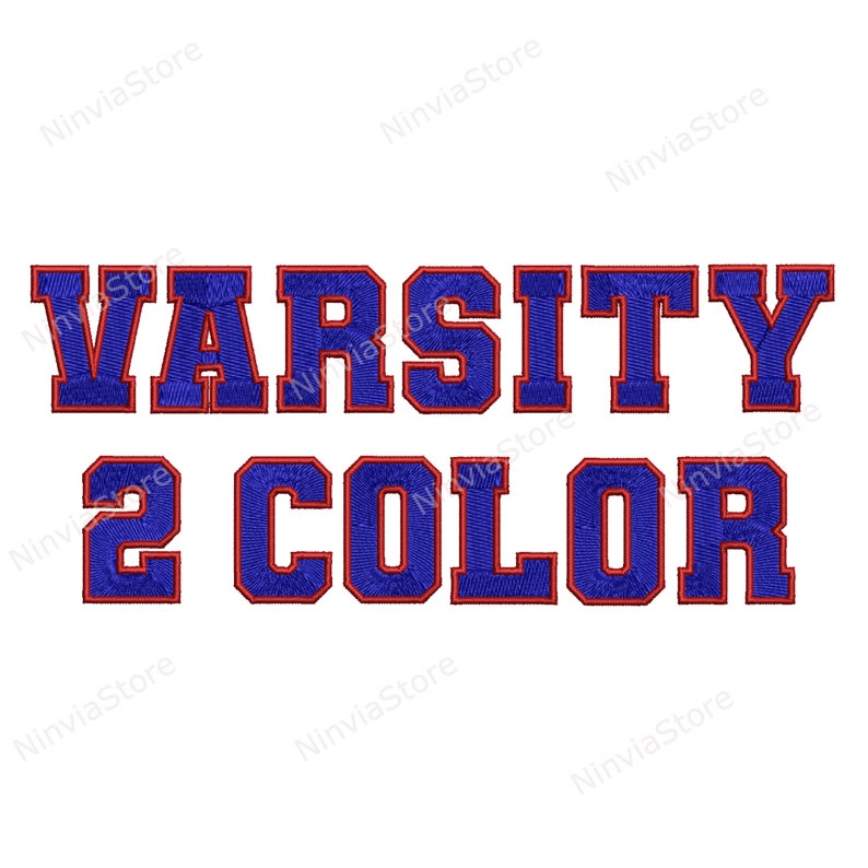 Op de afbeelding: Varsity 2 Color in geborduurde letters in rood en blauw.