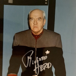Richard Herd, Star Trek, Admiral Paris, Signed 8x10 Photograph