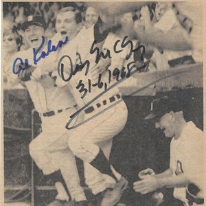 Al Kaline, Denny McLain, Signiert 6.25x7.25 Original Sporting News Clip 1968