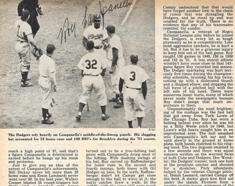 Roy Campanella, firmado, 7,75 x 10,5, página original de la revista deportiva, 1952