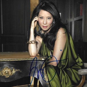 Lucy Liu, gesigneerde foto van 8 x 10