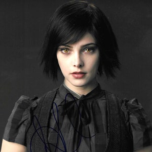 アシュリーグリーン直筆サイン入り大型写真…  Ashley Greene アシュリー・グリーン直筆サイン入り超 大型写真…トワイライト