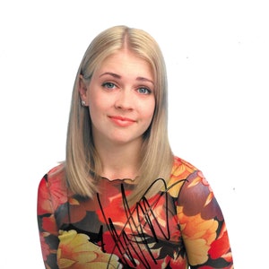 Melissa Joan Hart, Signed 8x10 Photograph