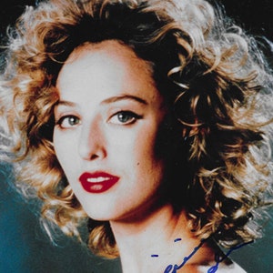 Virginia Madsen, Signed 8x10 Photograph