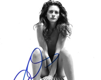 Julia Roberts, Signed 8x10 Photograph