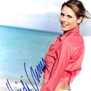 Heidi Klum, Signed 8x10 Photograph