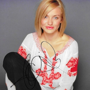 Cameron Diaz, Signed 8x10 Photograph