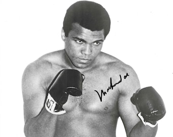 Muhammad Ali, Signed 8x10 Photograph