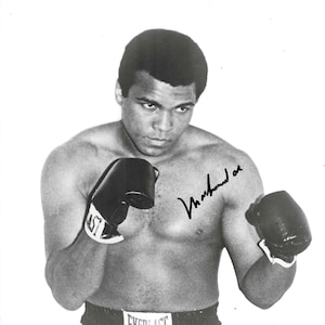 Muhammad Ali, Signed 8x10 Photograph