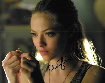 Amanda Seyfried, Gone, Signed 8x10 Photograph