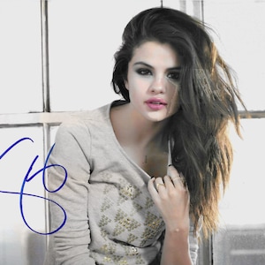 Selena Gomez, photographie 8 x 10 signée
