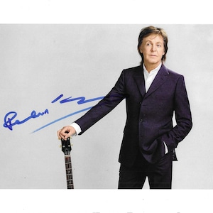 Paul McCartney, Signed 8.5x11 Photograph