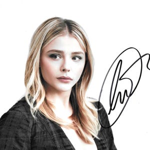 Chloe Grace Moretz, Signed 8x10 Photograph