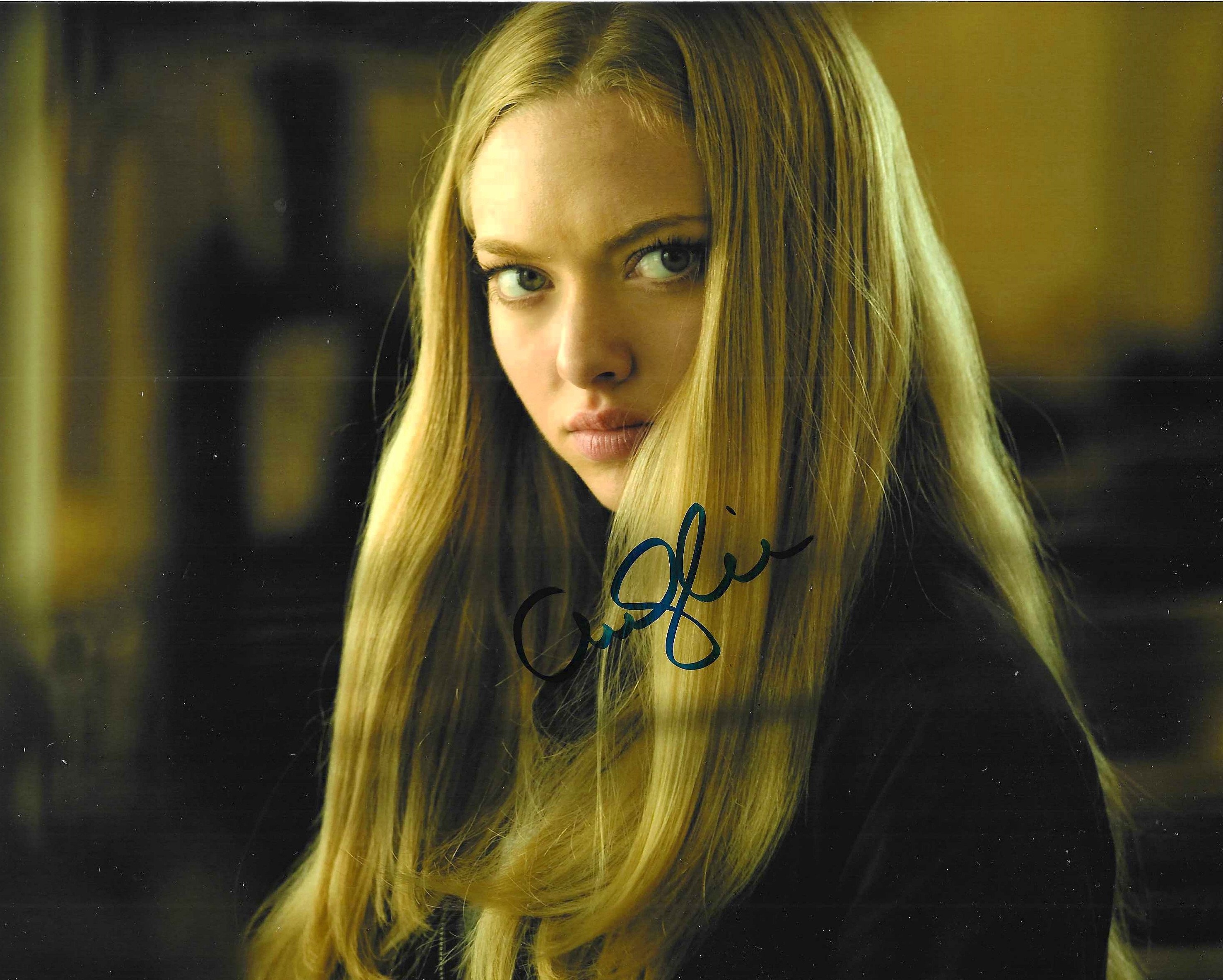 Amanda Seyfried, Signed 8x10 Photograph