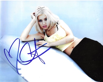 Christina Aguilera, Signed 8x10 Photograph