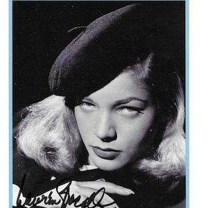 Lauren Bacall, signierte 5x7 doppelseitige Hollywood Sammlerkarte