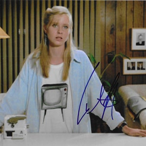 Cynthia Nixon, Signed 8x10 Photograph