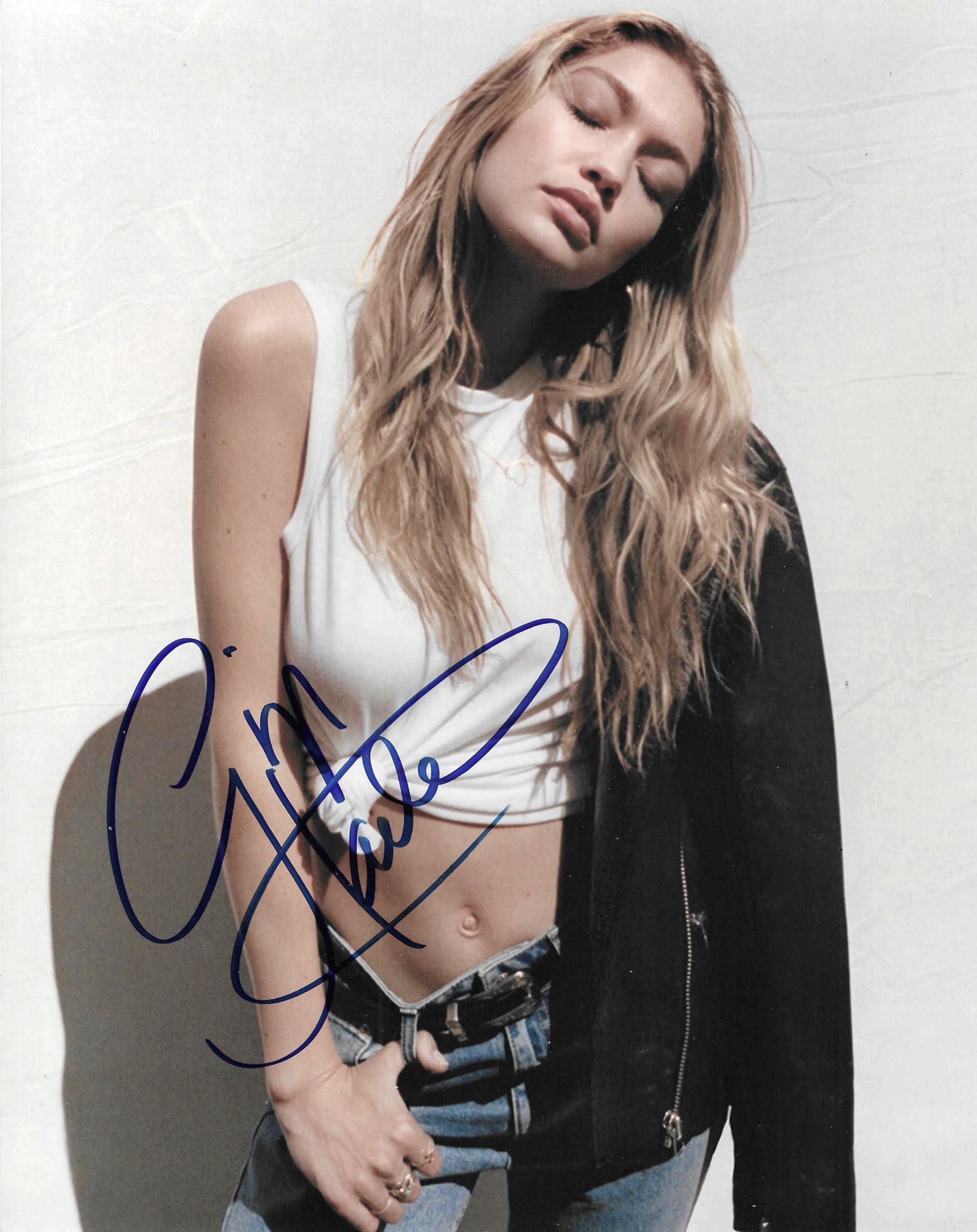 ジジ・ハディッド直筆サイン入り超大型写真…Gigi Hadid… gigi 2.png