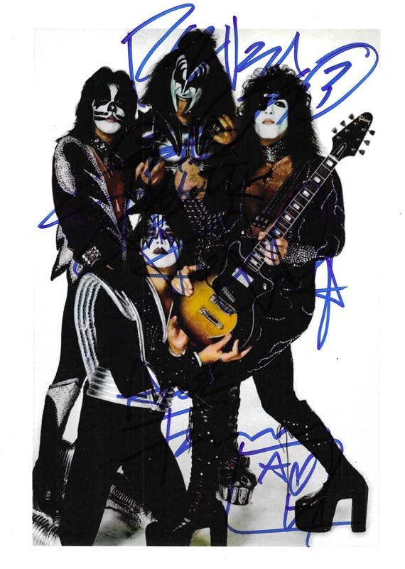 最終価格‼️ KISS サイン入りフォト‼️ KISS, Band Signed 8.5x11 Photograph - Etsy