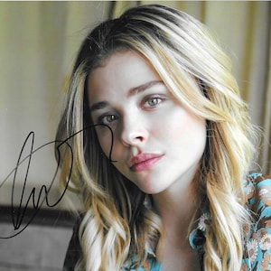 Chloe Grace Moretz, Signed 8x10 Photograph