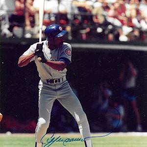 Andre Dawson, Hall of Fame, Chicago Cubs, Signed 8x10 Photograph