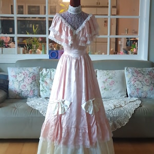 70s Gunne Sax Princess dress, vintage wedding dress, gunnesax vintagedress, ball dress, bridal dress, prom dress, pink gunne sax, Victorian