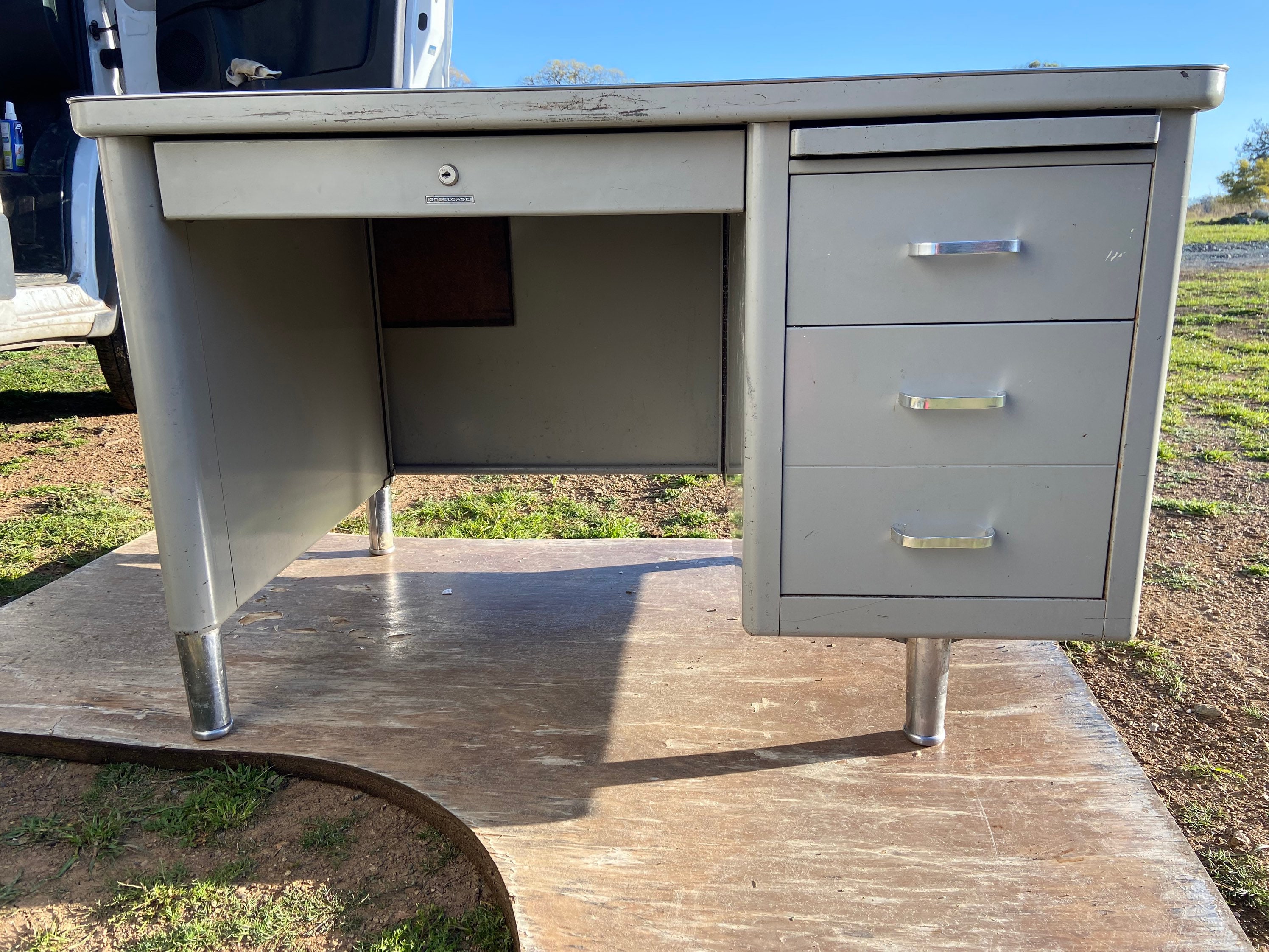 Vintage metal desk deals