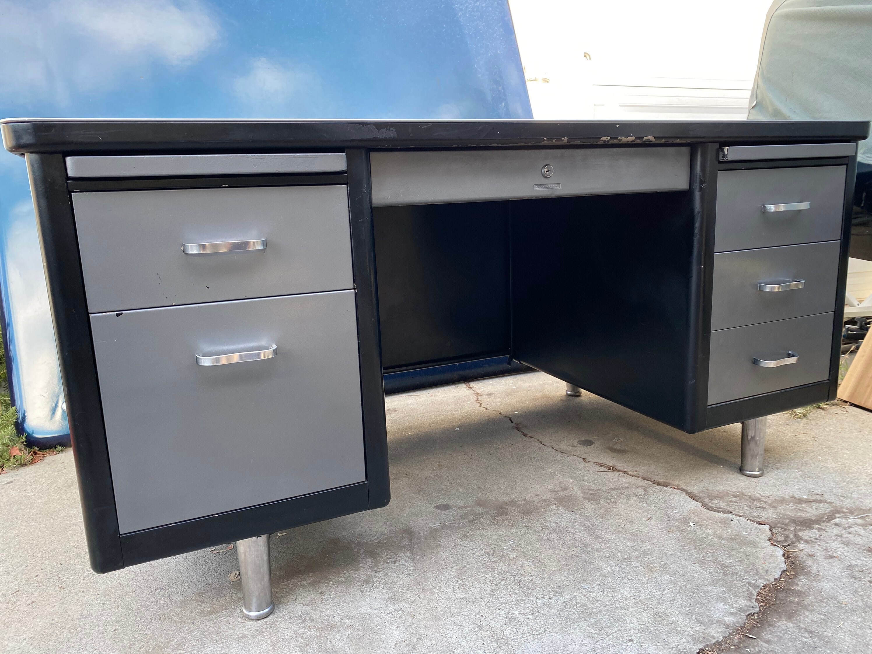 Vintage steelcase tanker desk deals