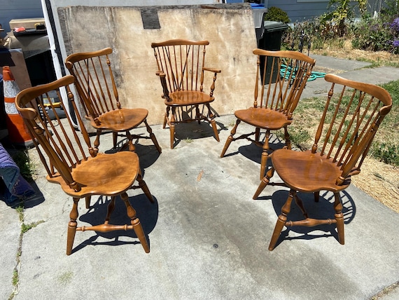 Vintage Ethan Allen Windsor Fiddleback Nutmeg Kitchen Chairs Set