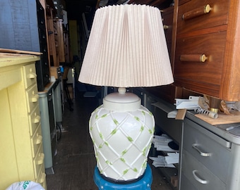Vintage MCM Hollywood Regency Faux Bamboo White Ceramic Table Lamp 13/13/30