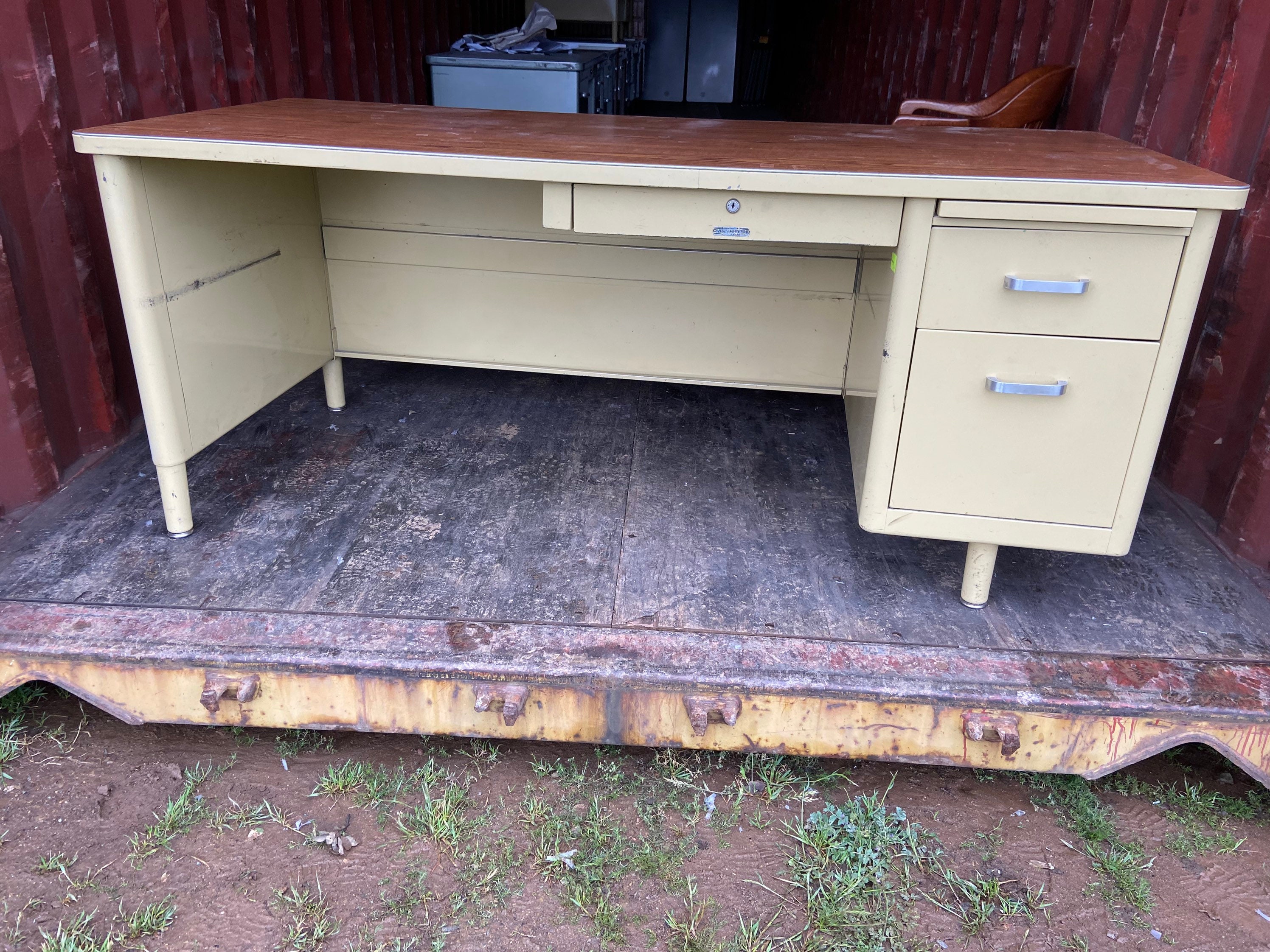 Mcdowell and 2024 craig tanker desk