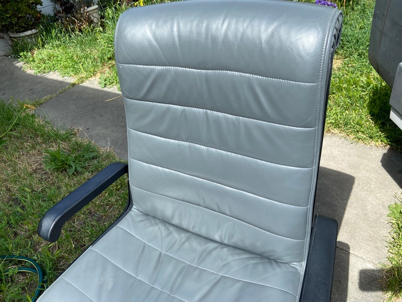 vintage Richard sapper knoll management grey leather chair image 5