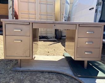 McDowell and Craig tanker desk