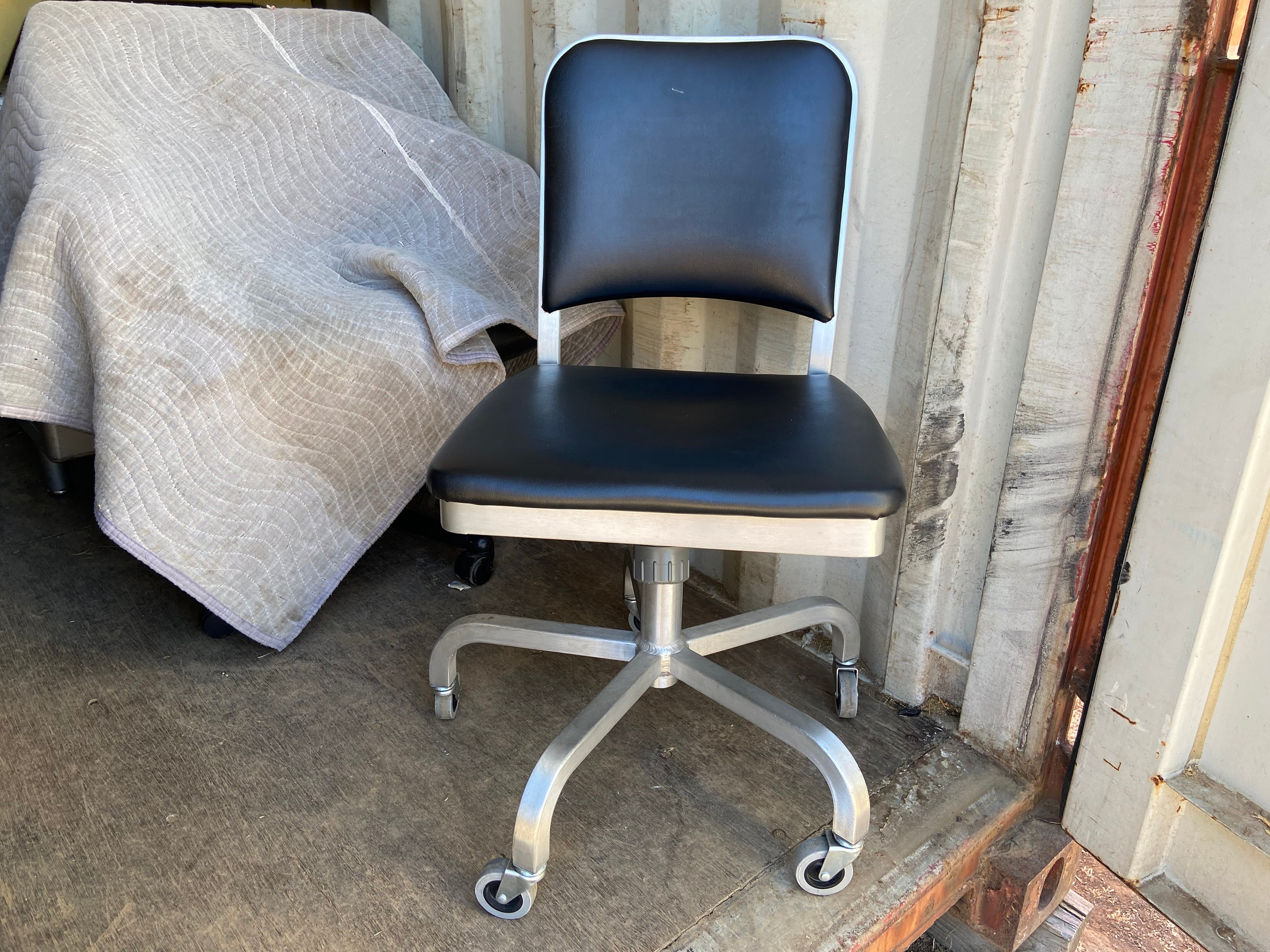 Vintage Emeco Chair - Etsy