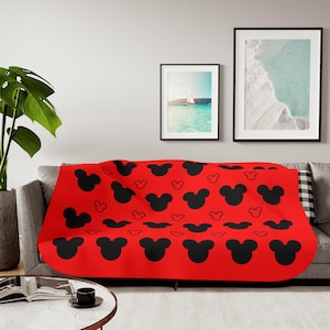 Sherpa Blanket, Magical Mouse Silhouette Red and Black, Simple Retro Modern, Matching Collection, 30x40, 50x60, 60x80inches, two back colors