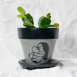 Grumpy Flower Pot, Hand Painted Terracotta Planter, 4 inch Pot with Saucer, Snow White and the 7 Dwarfs Inspired.   (P-DGHN-4S)