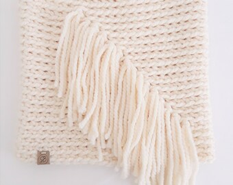 Tube knitted scarf with fringe - Malaga scarf